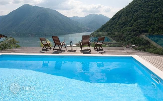 3-Bedroom Villa with 2 Private Pools and Lake View in Argegno, Como, photo 3