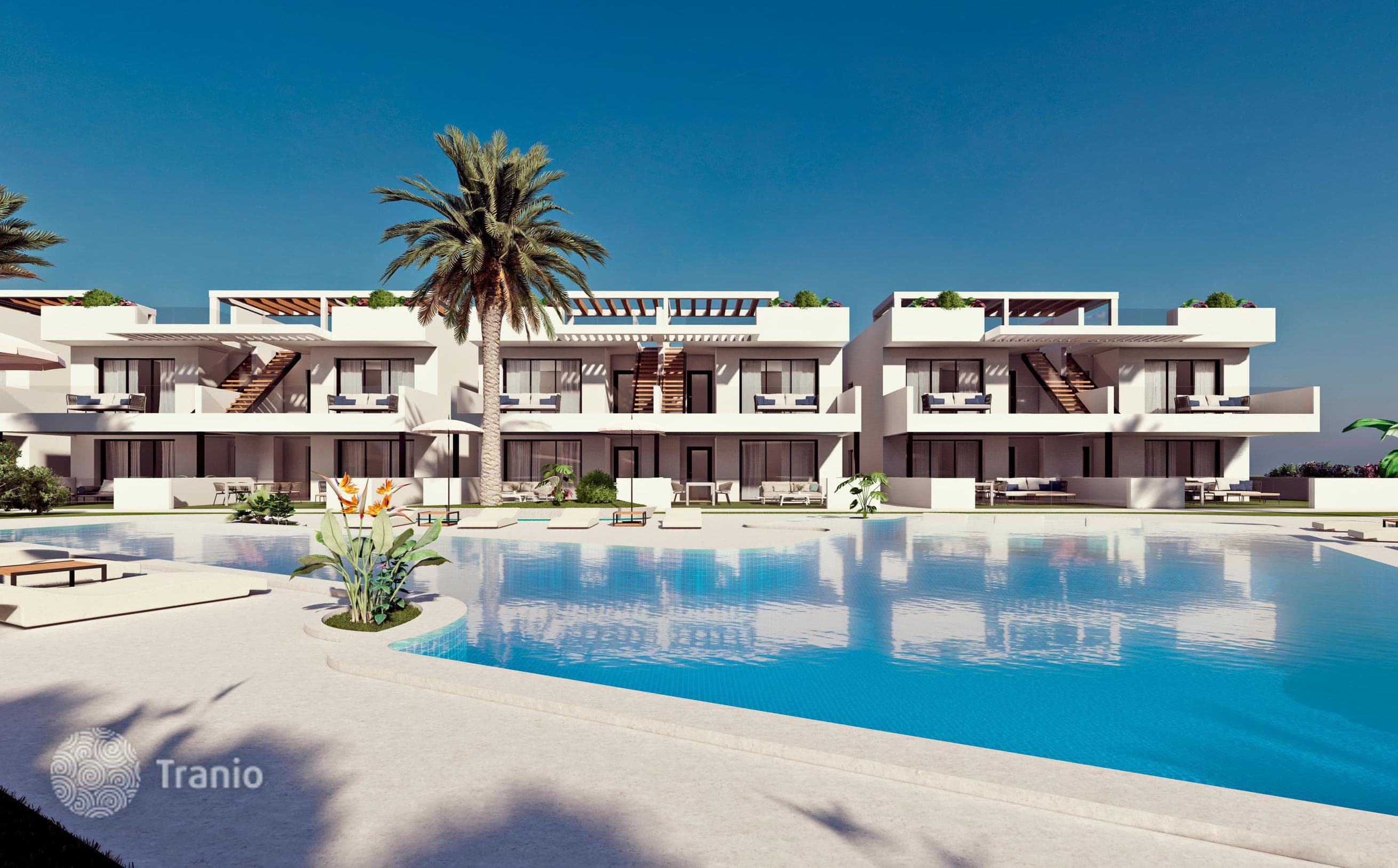3-Bedroom Penthouse with Sea View in Benidorm, Alicante, photo 2
