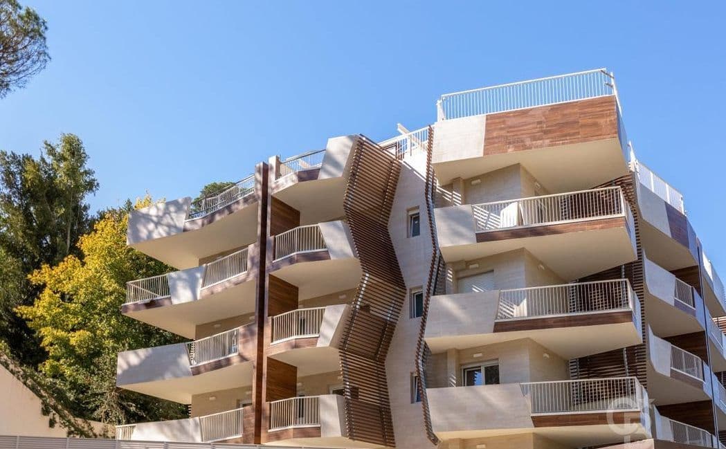 3-Bedroom Apartment in Rome, photo 2