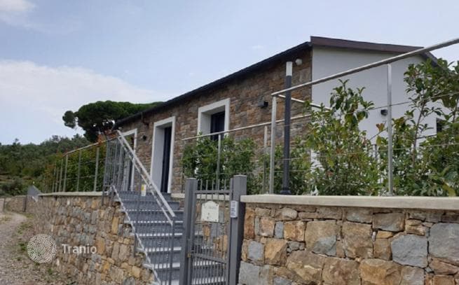6-Bedroom Villa with Private Pool in Imperia, photo 2