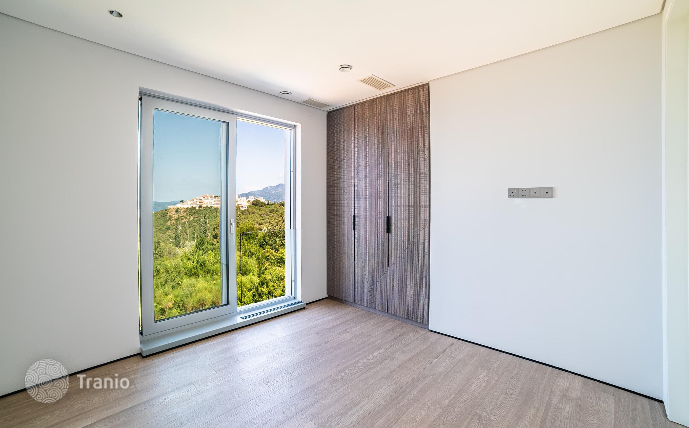 3-Bedroom Villa 231 m² in Budva, Montenegro, photo 3