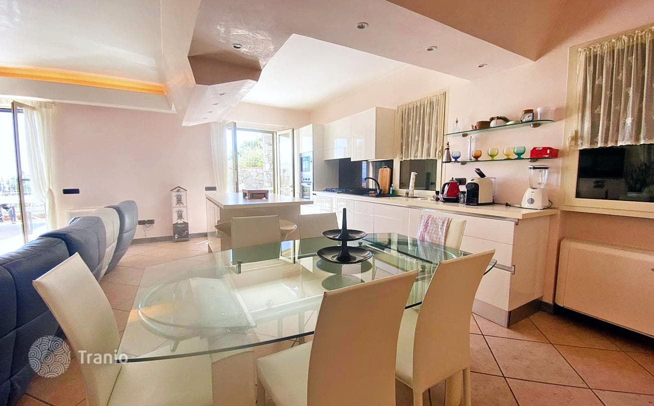 4-Bedroom Villa with Pools Near the Sea in Riva Ligure, photo 5