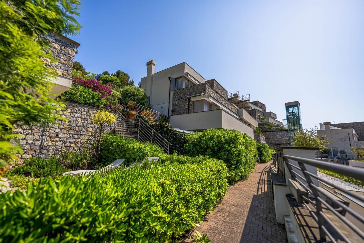 2-Bedroom Apartment in Alassio