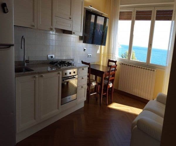 2-Bedroom Apartment in Ospedaletti, Italy, photo 4