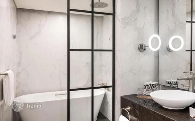 Студия с видом на канал в резиденции Paramount Tower Hotel & Residences с бассейном и спа-центром, Business Bay, Дубай, ОАЭ, фото 5
