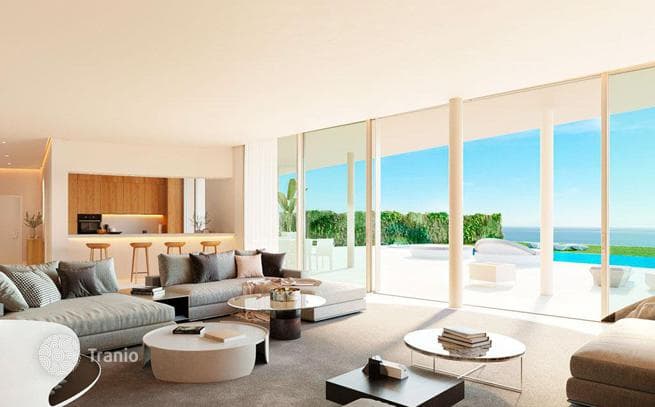 Luxury Villa with Private Pool and Sea Views in Fuengirola