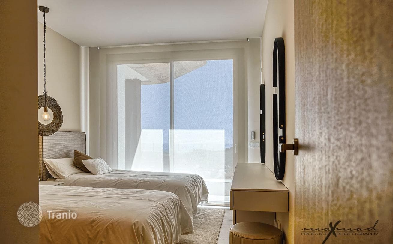 3-Bedroom Penthouse Duplex with Sea View in Benahavís, photo 4