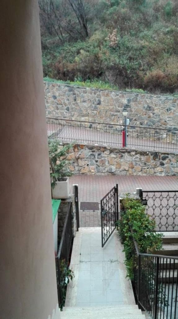 1-Bedroom Apartment in Arma di Taggia, photo 3