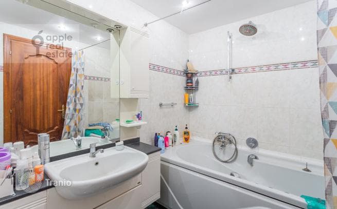 2-Bedroom Apartment in Khamovniki, Moscow