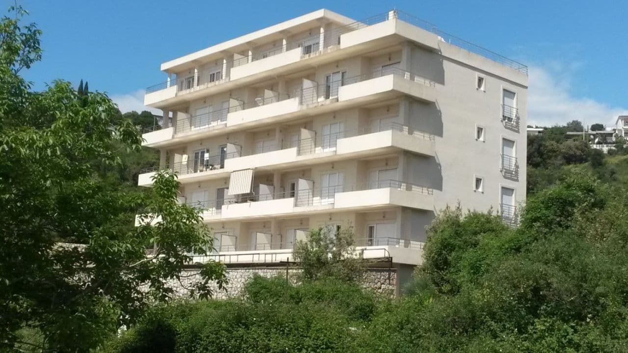 2-Bedroom Penthouse in Bar, Montenegro, photo 3