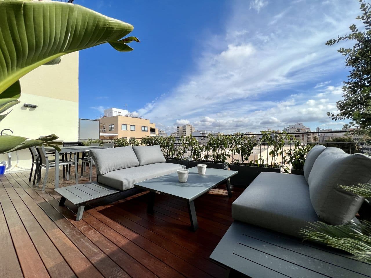 1-Bedroom Penthouse in Palma de Mallorca, photo 2