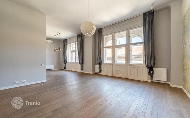 3-Bedroom Apartment in Budapest, Hungary, photo 2