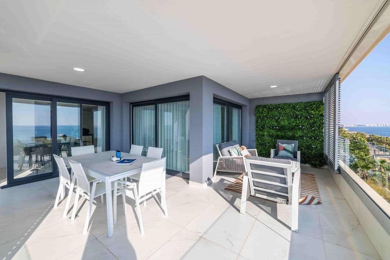 2-Bedroom Apartment in Punta Prima, photo 4