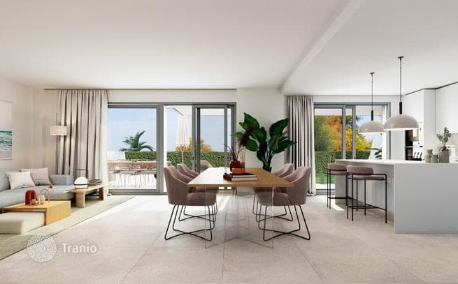Spacious Villa with Sea View in Costa del Sol