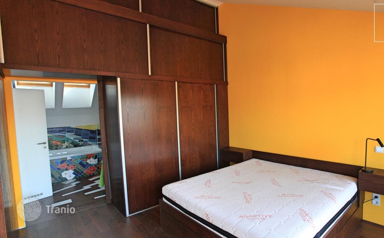 2-Bedroom Penthouse with City View near the Danube in Budapest, photo 3