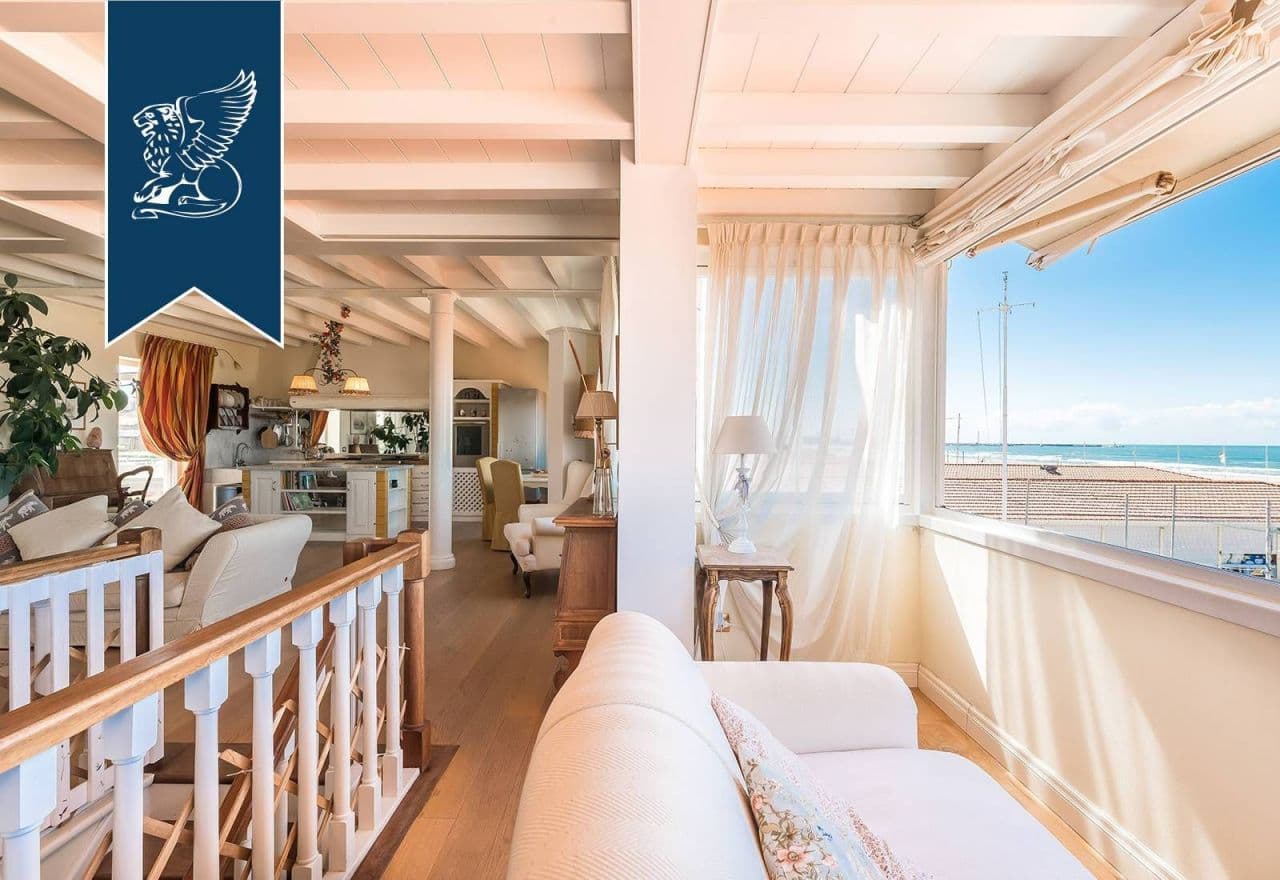 3-Bedroom Apartment in Viareggio