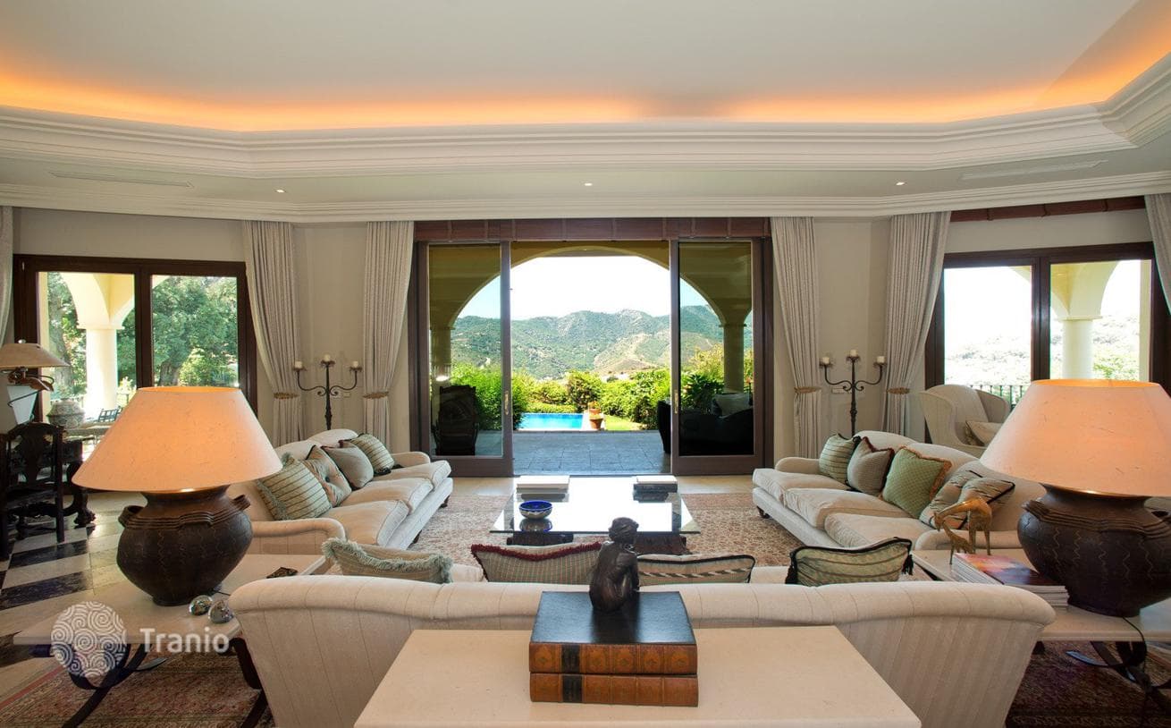 Southwest-Facing Luxury Villa in La Zagaleta, photo 5
