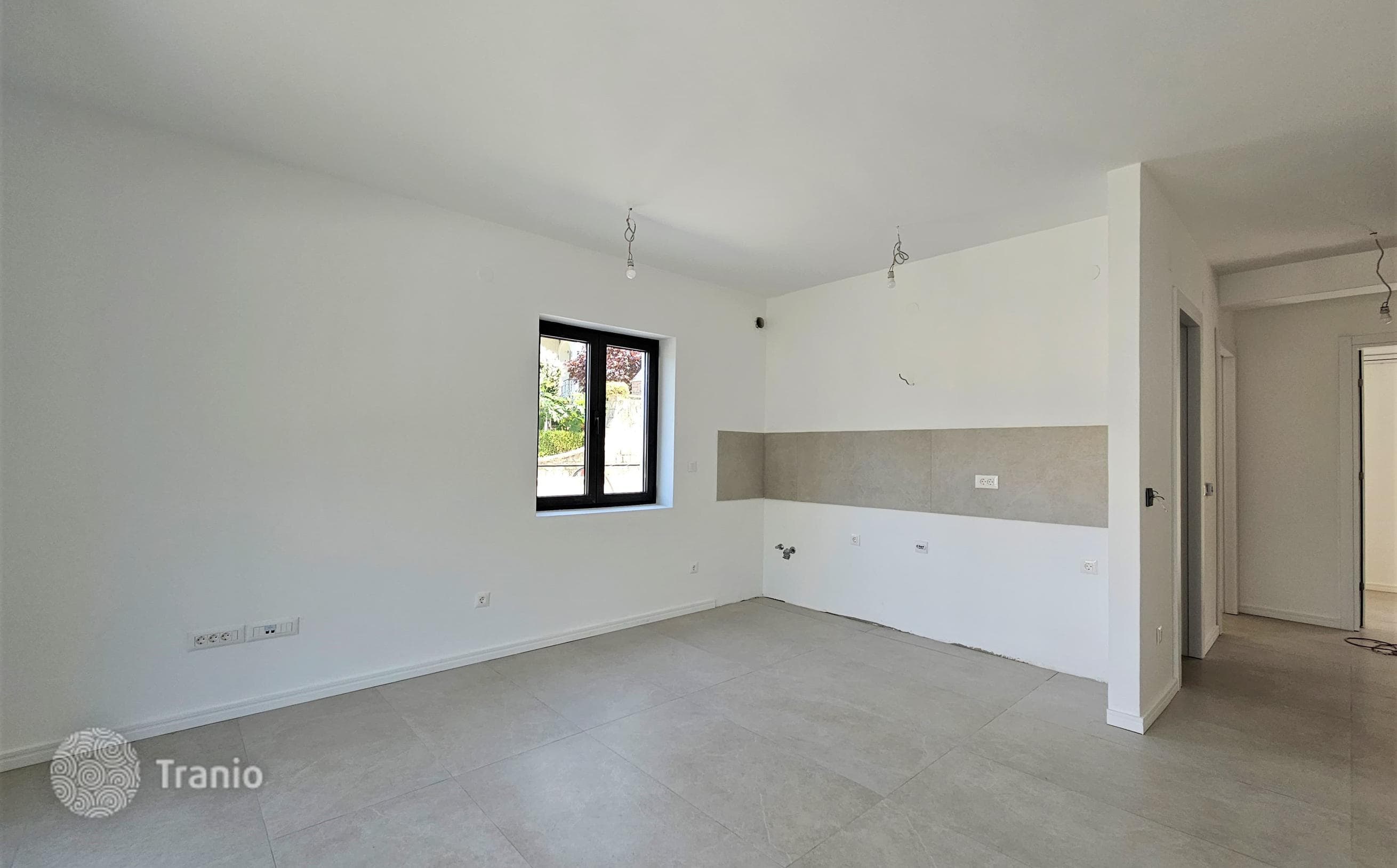 2-Bedroom Apartment with Sea View in Dobrota, Kotor, photo 3