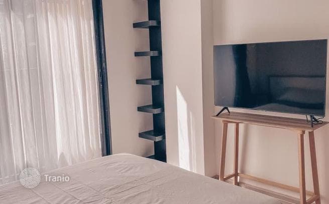 2-Bedroom Condo in Khlong Toei, Bangkok, photo 3