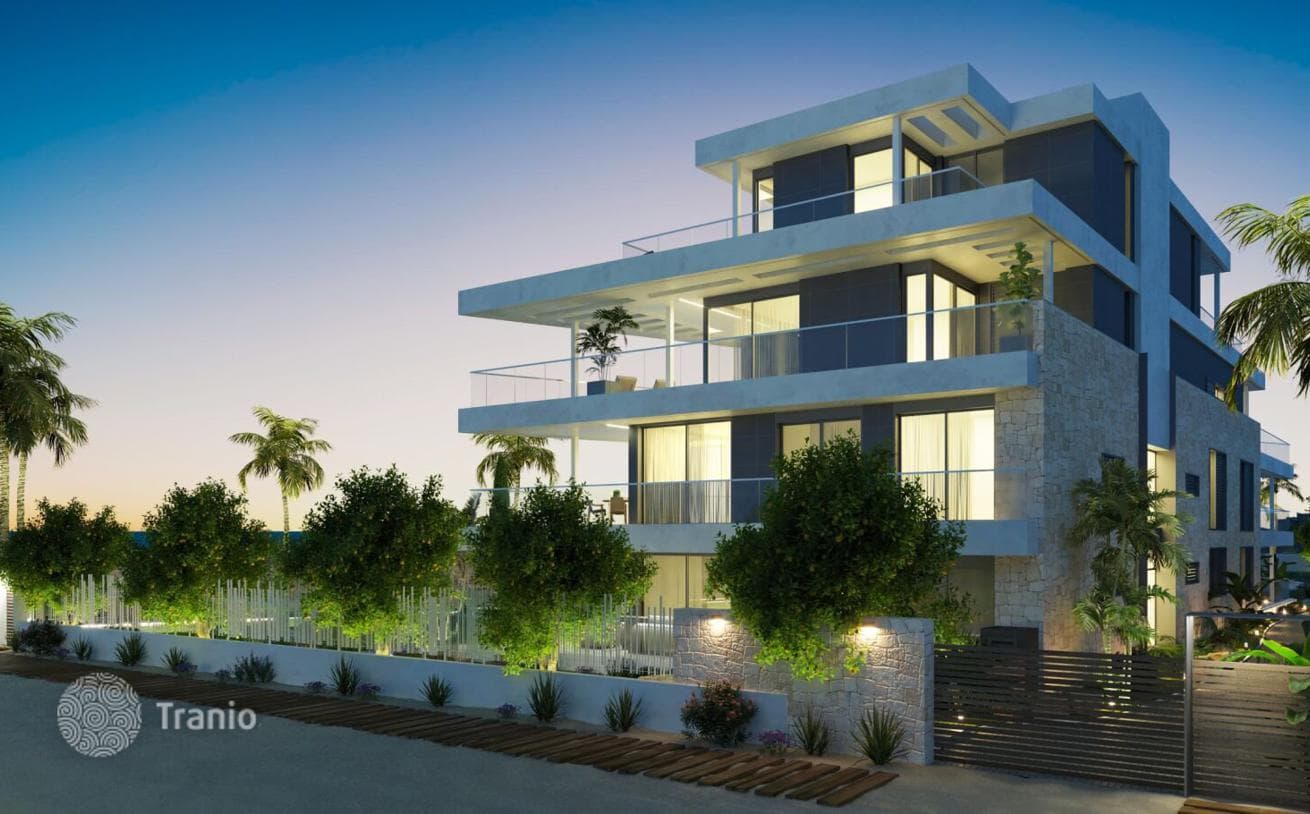 3-Bedroom Apartment with Sea View in Denia, Alicante, photo 2