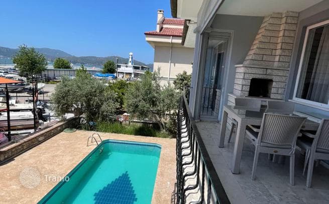 Apartment with Shared Pool and Sea View in Fethiye