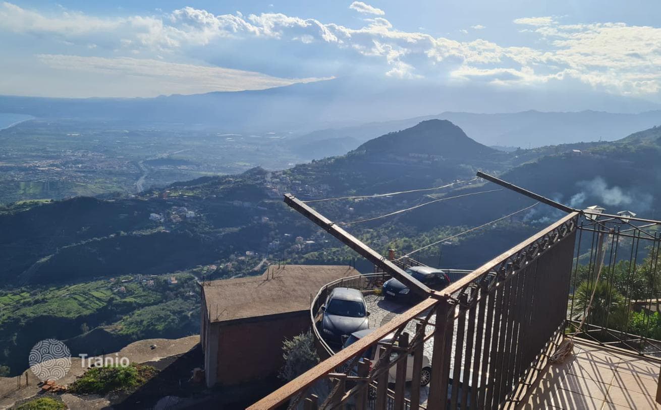 3-Bedroom House with Sea View in Castelmola, Sicily, photo 2