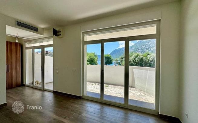 1-Bedroom Apartment with Sea View in Risan, Kotor, photo 3