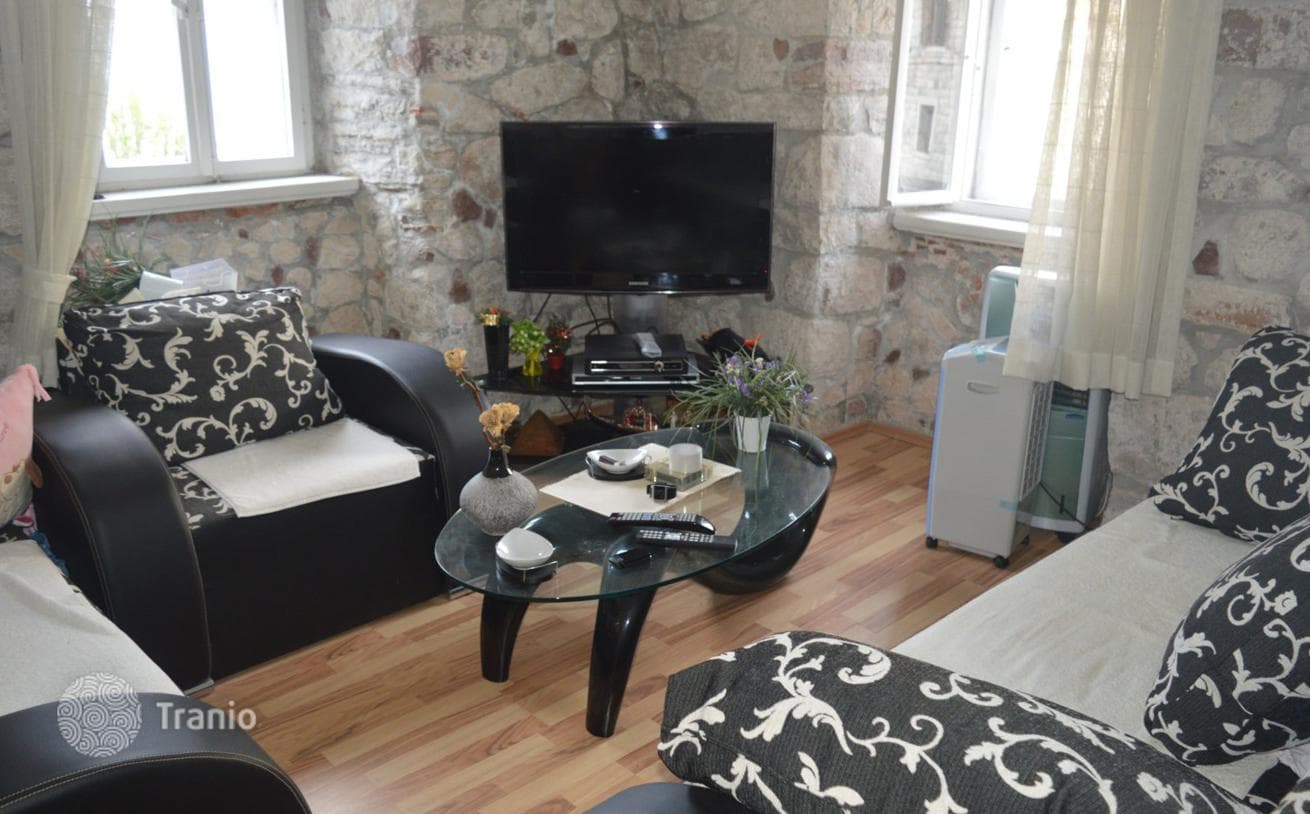 3-Bedroom Villa with Sea View in Kotor, photo 4