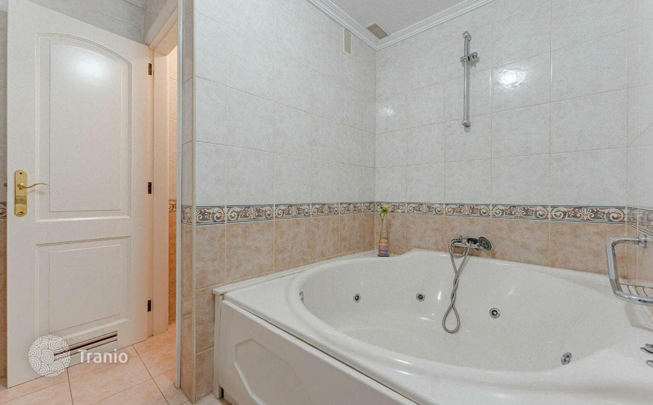 3-комнатный таунхаус 290 м² в Коста Адехе, Испания, фото 4