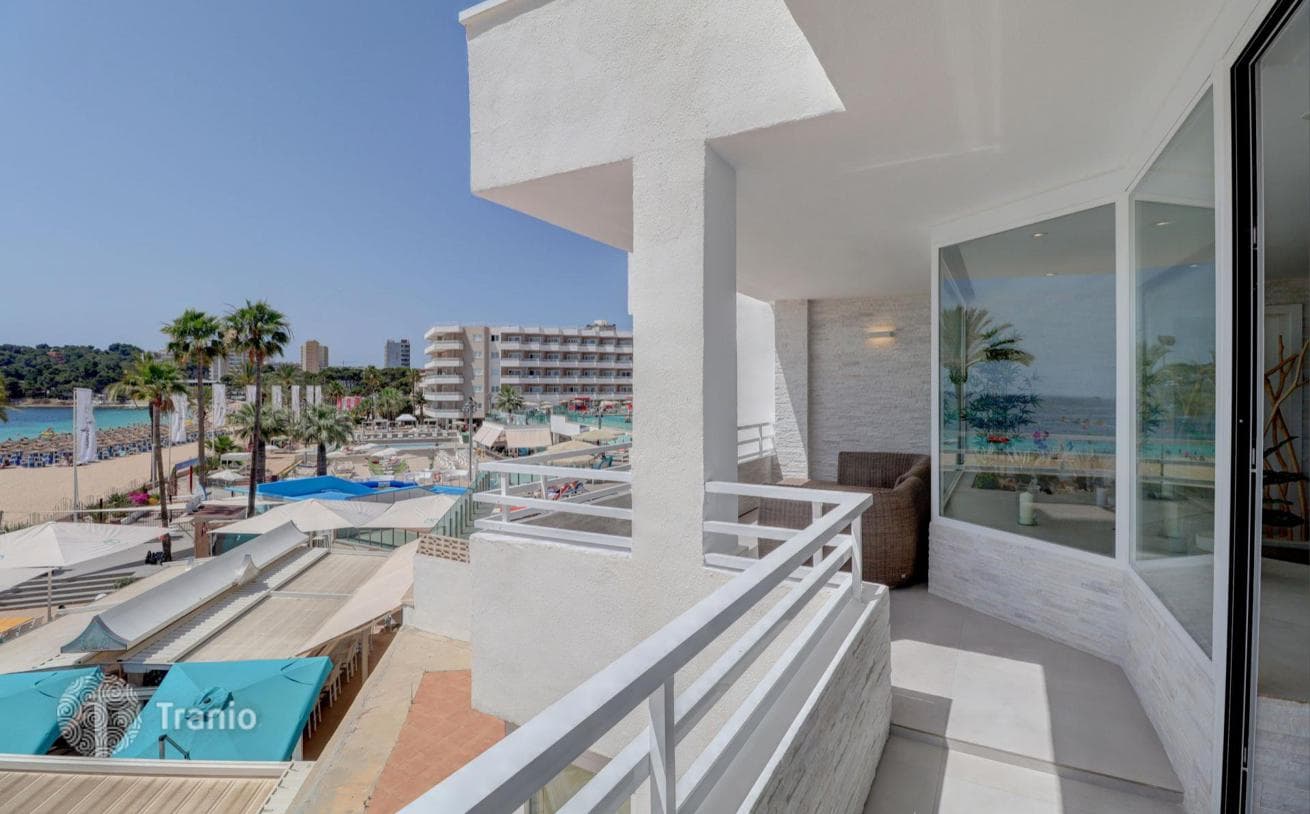 Beachfront 2-Bedroom Apartment with Studio in Magaluf, Mallorca, photo 5