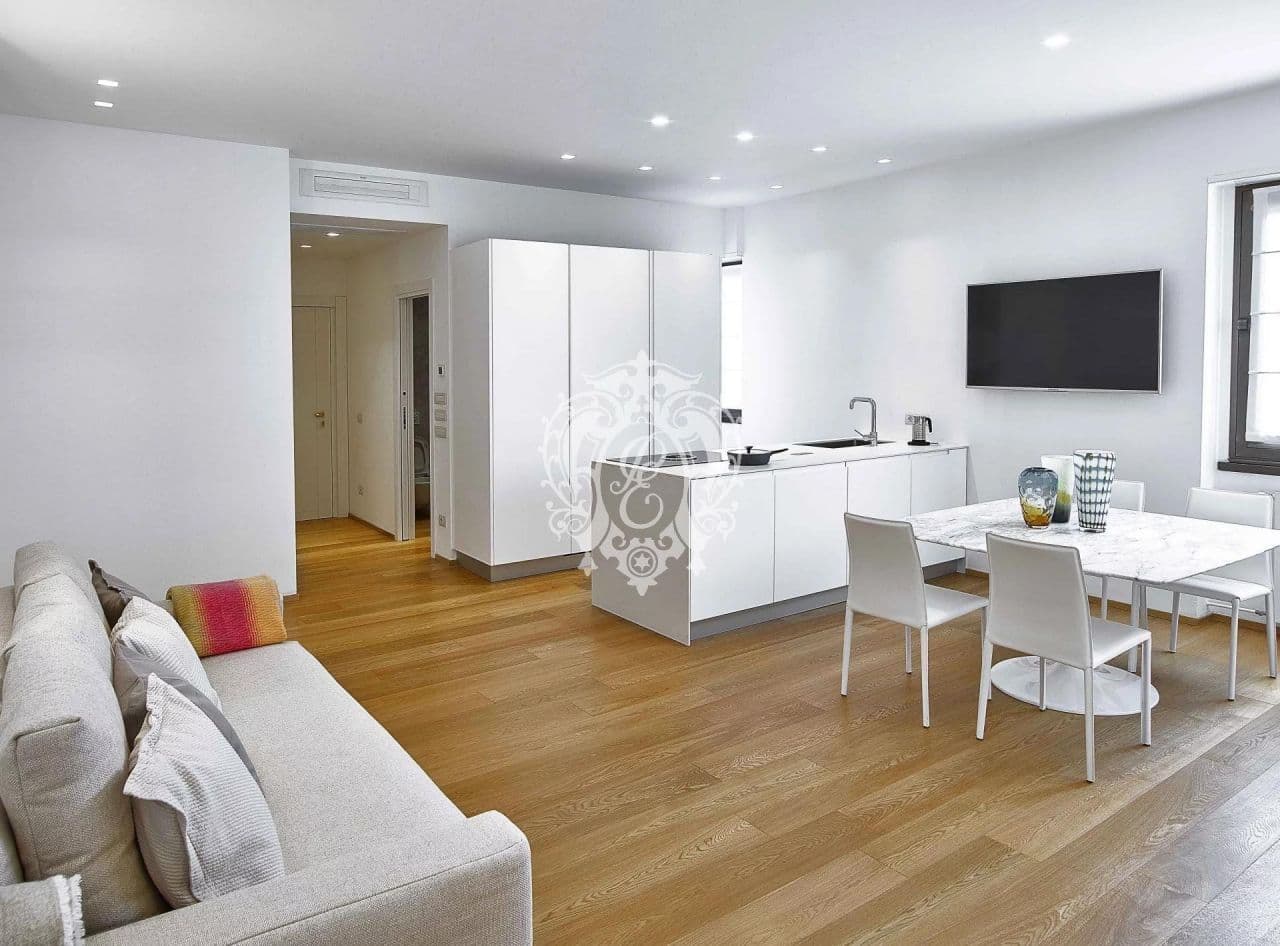 Квартира в Комо, Италия, 100 м²