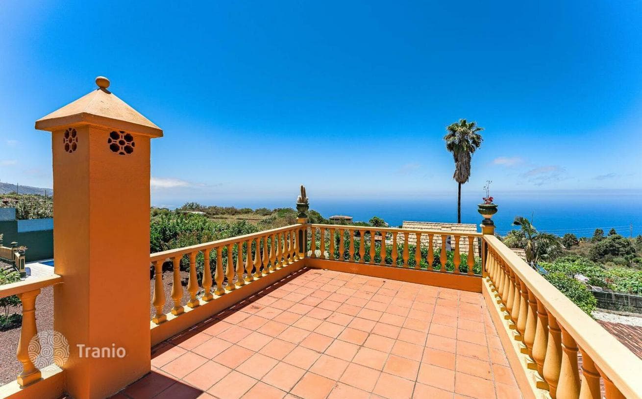 4-Bedroom Villa with Heated Pool and Garden in Icod de los Vinos, Tenerife, photo 3