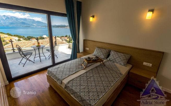 4-Bedroom Villa with Private Pool and Sea View in Herceg Novi, photo 3