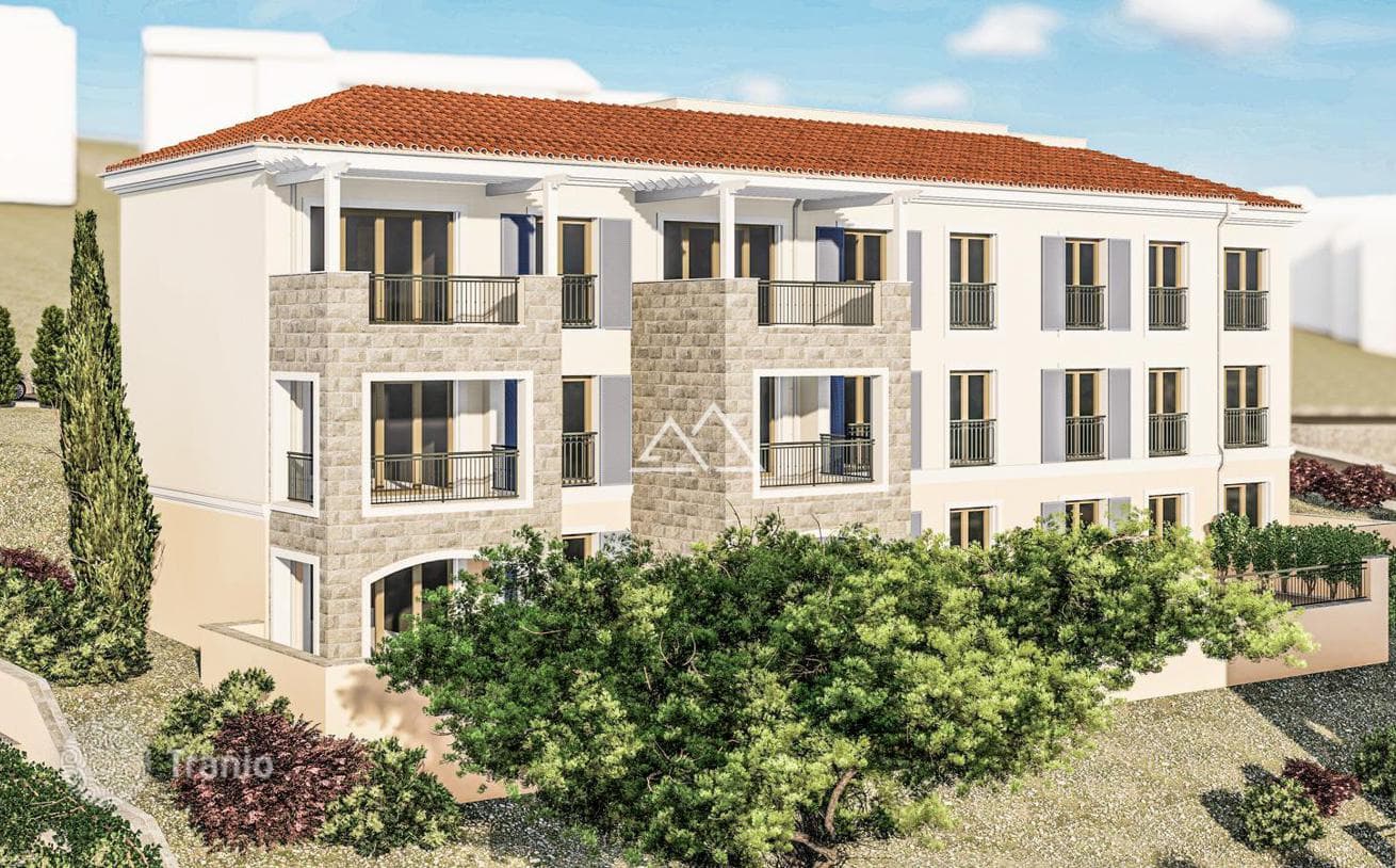 2-Bedroom Apartment in Centrale Lustica Bay, Lustica, photo 2