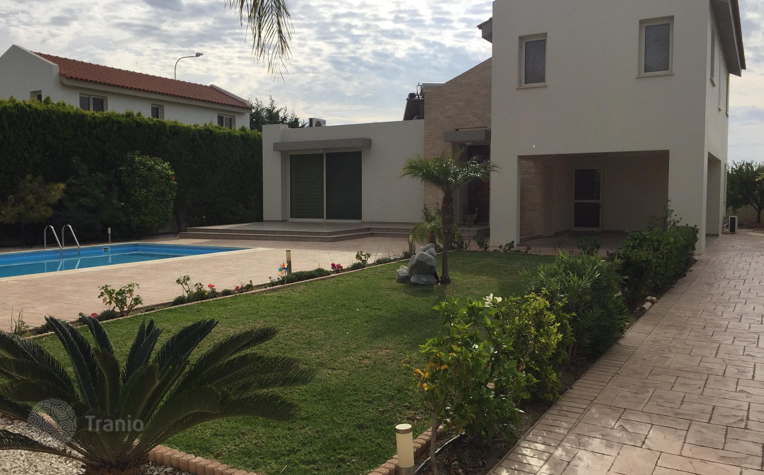 2-Bedroom House in Pervolia, photo 3