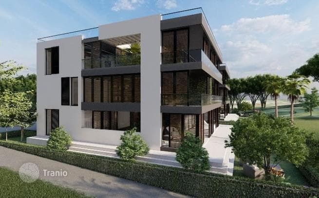 4-Bedroom Apartment with Terrace and Pool in Kozino, Zadar