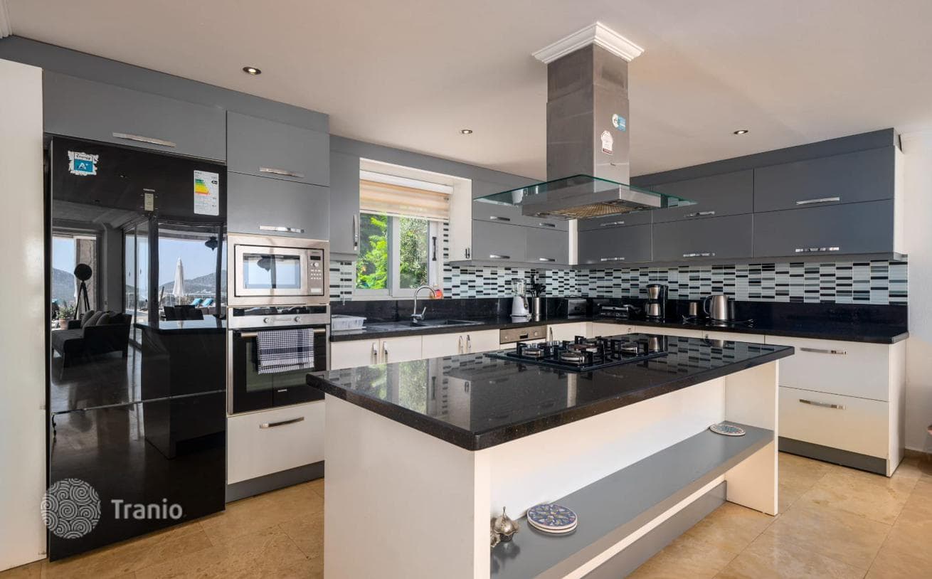 5-Bedroom Luxury Villa with Sea and Island Views in Kalkan, photo 3