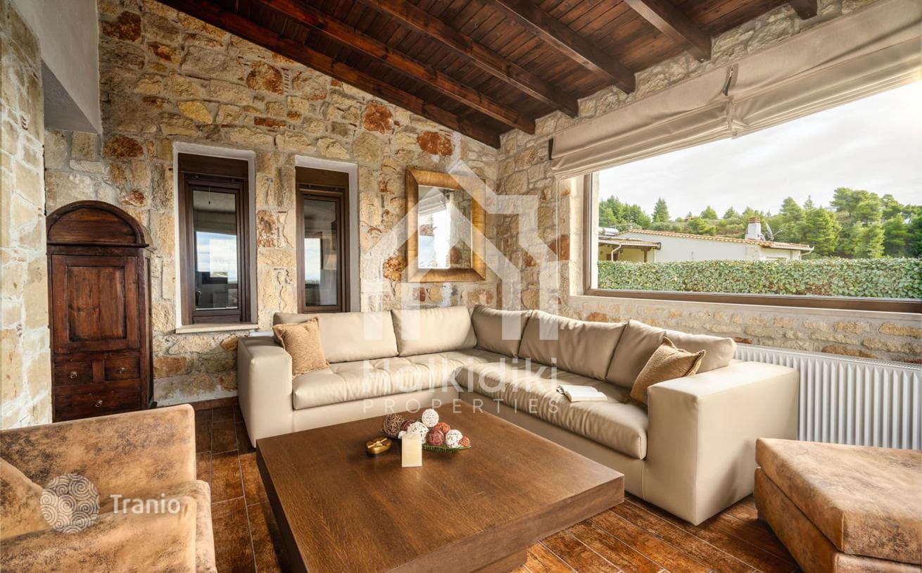 14-Bedroom Villa with 9 Bathrooms in Halkidiki, Greece, photo 4