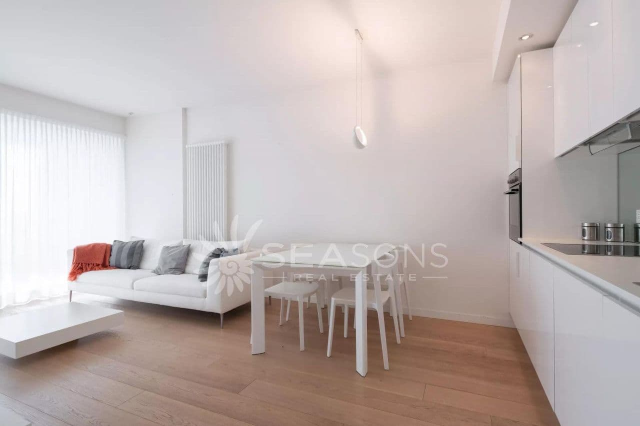 1-Bedroom Apartment in Jesolo, photo 3