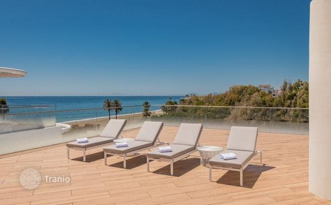 3-Bedroom Luxury Penthouse with Private Pool in Estepona, Malaga, photo 2