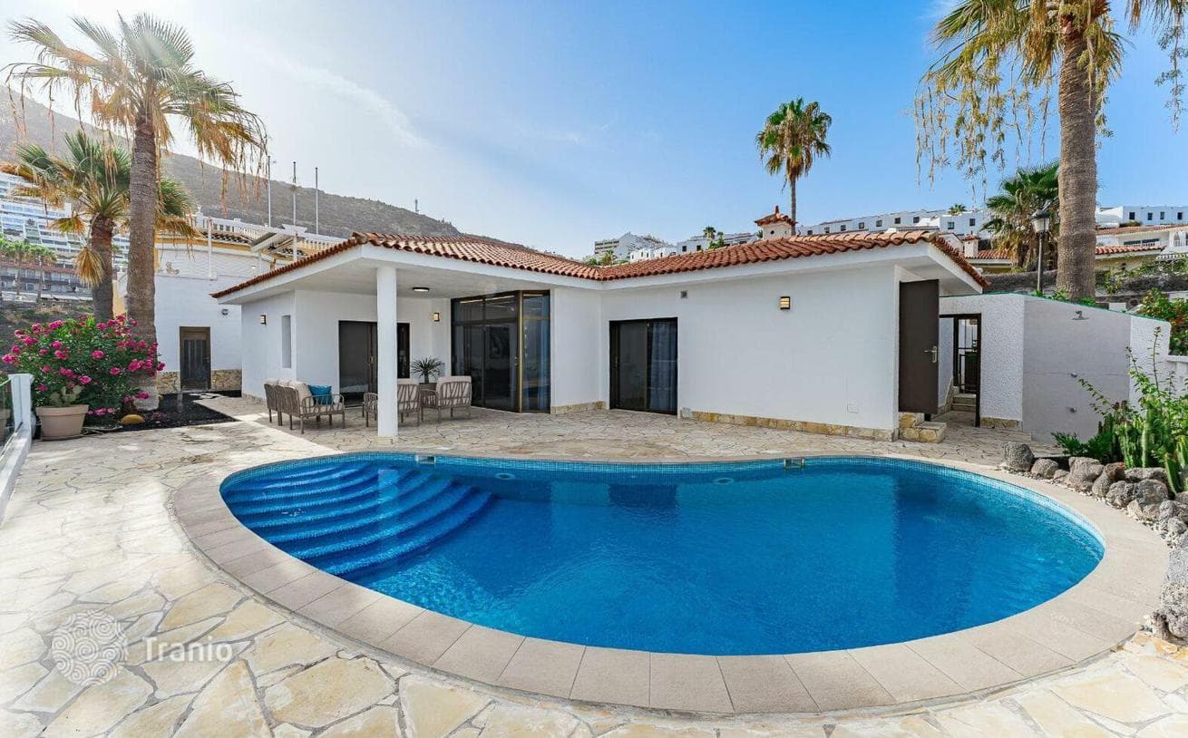 3-Bedroom Villa with Heated Pool and Sea Views in Los Gigantes, Tenerife, photo 4