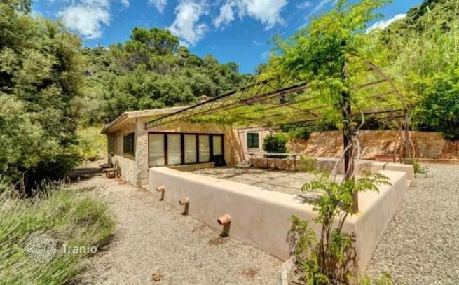 5-Bedroom Villa with Guest Houses and Private Pool in Bunol, Mallorca, photo 3