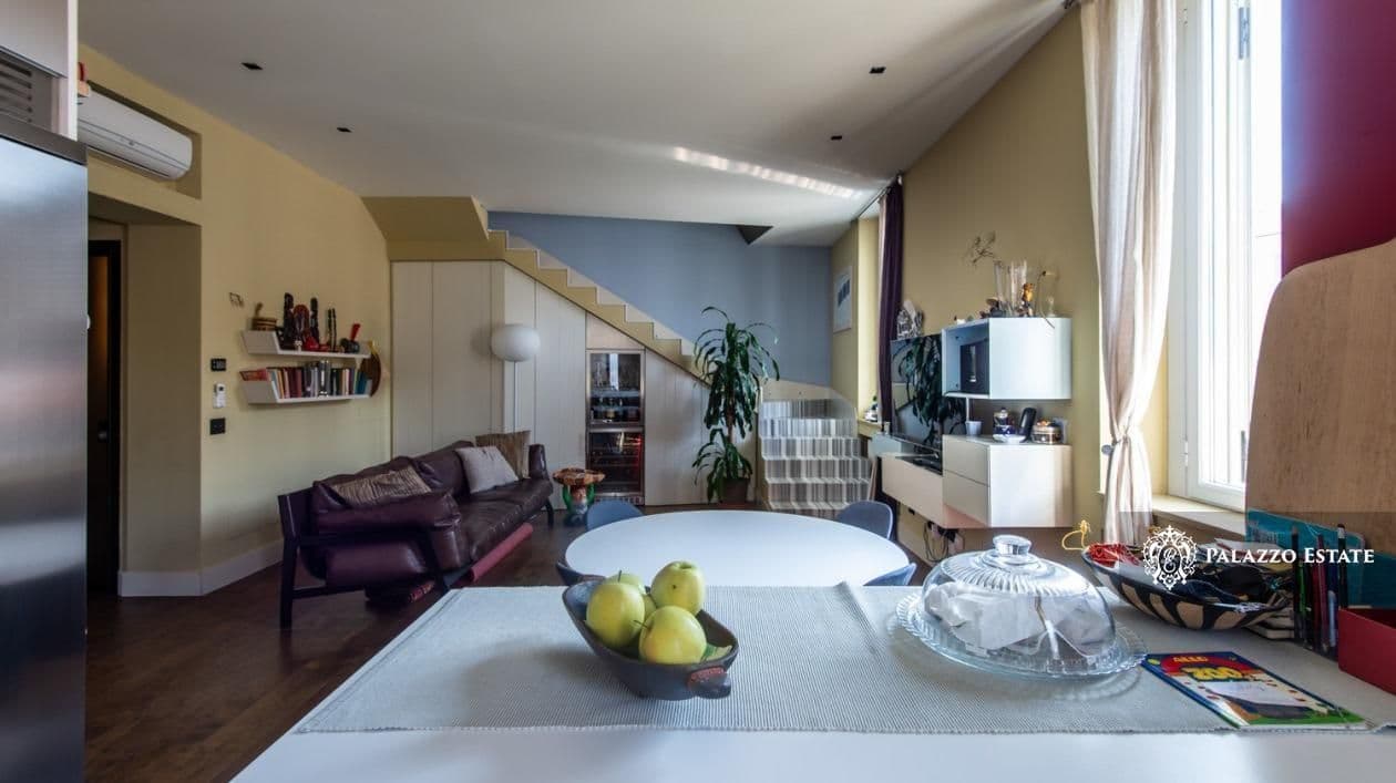 2-Bedroom Apartment in Milan, photo 3
