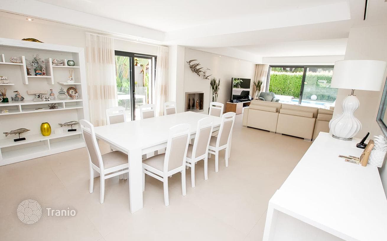 5-Bedroom Furnished Villa with Pool near the Sea in Albufeira, photo 5