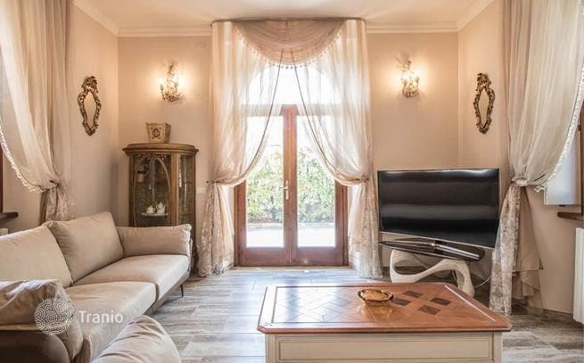 2-Bedroom Villa with Lake View in Tremezzina, Como, photo 3