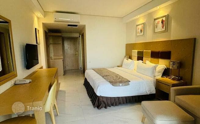 1-Bedroom Apartment with Panoramic Sea Views in Batumi, photo 4