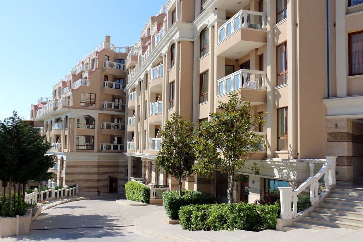 2-Bedroom Apartment in Varna, photo 3