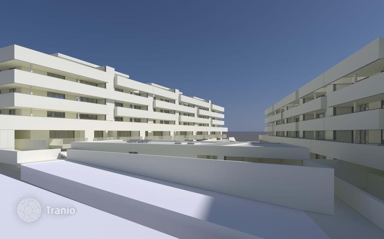 2-Bedroom Apartment with Pool and Parking in Lagos, Faro, photo 2