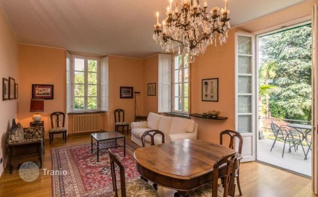 Historic Villa with Garden and Lake Como View in Cernobbio, photo 4