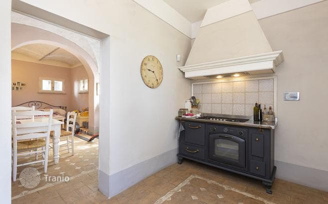 4-Bedroom Restored Tuscan Villa Near Siena, photo 5